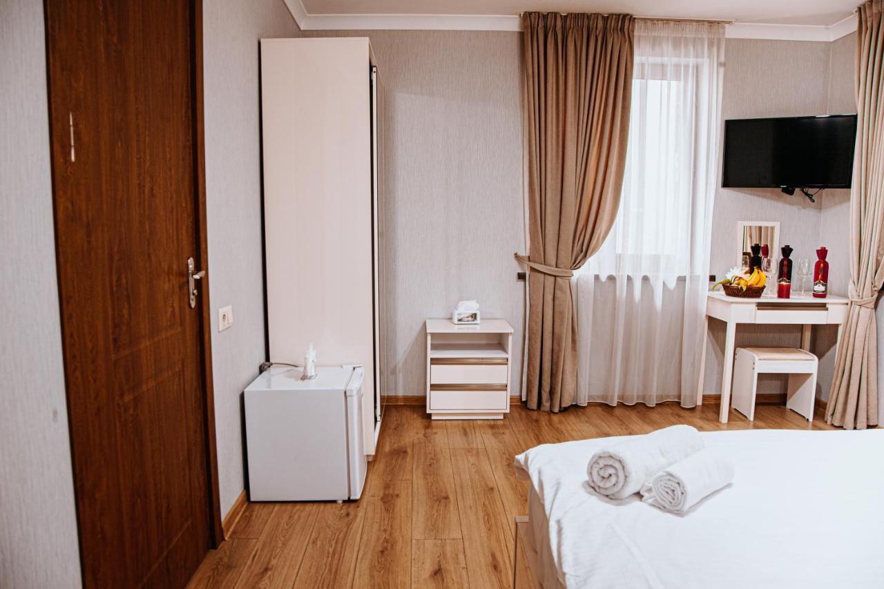 Sama Grand Hotel Тбилиси Экстерьер фото