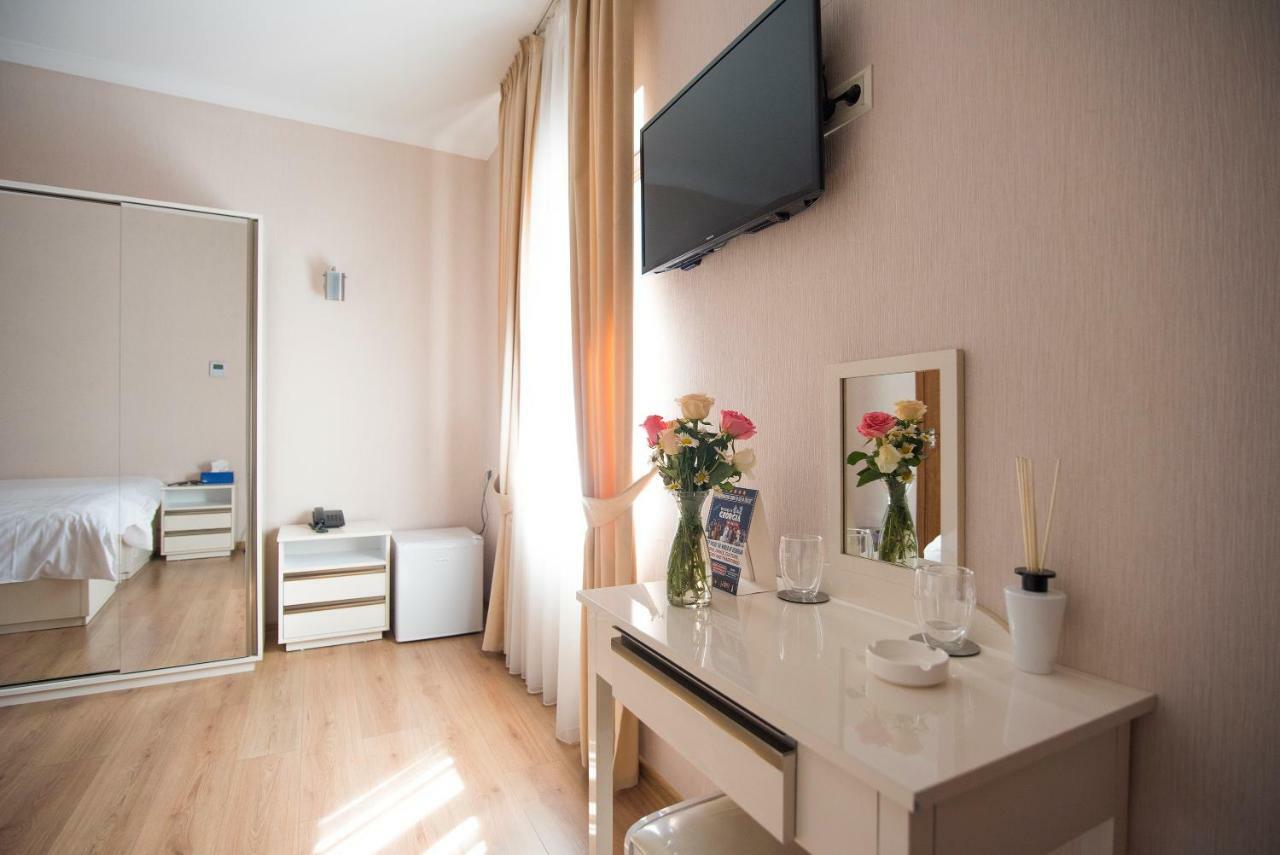 Sama Grand Hotel Тбилиси Экстерьер фото